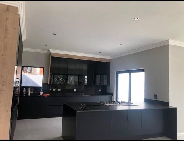 4 BEDROOM HOUSE FOR SALE IN WATERLAKE FARM LIFESTYLE ESTATE